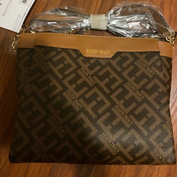 Ellen Tracy Signature Print Chain Crossbody Purse - Picture 4 of 4